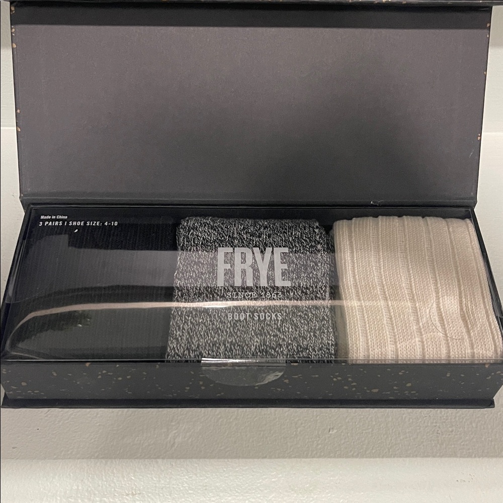Frye Black Gift Box with 3 Pairs of Men’s Socks